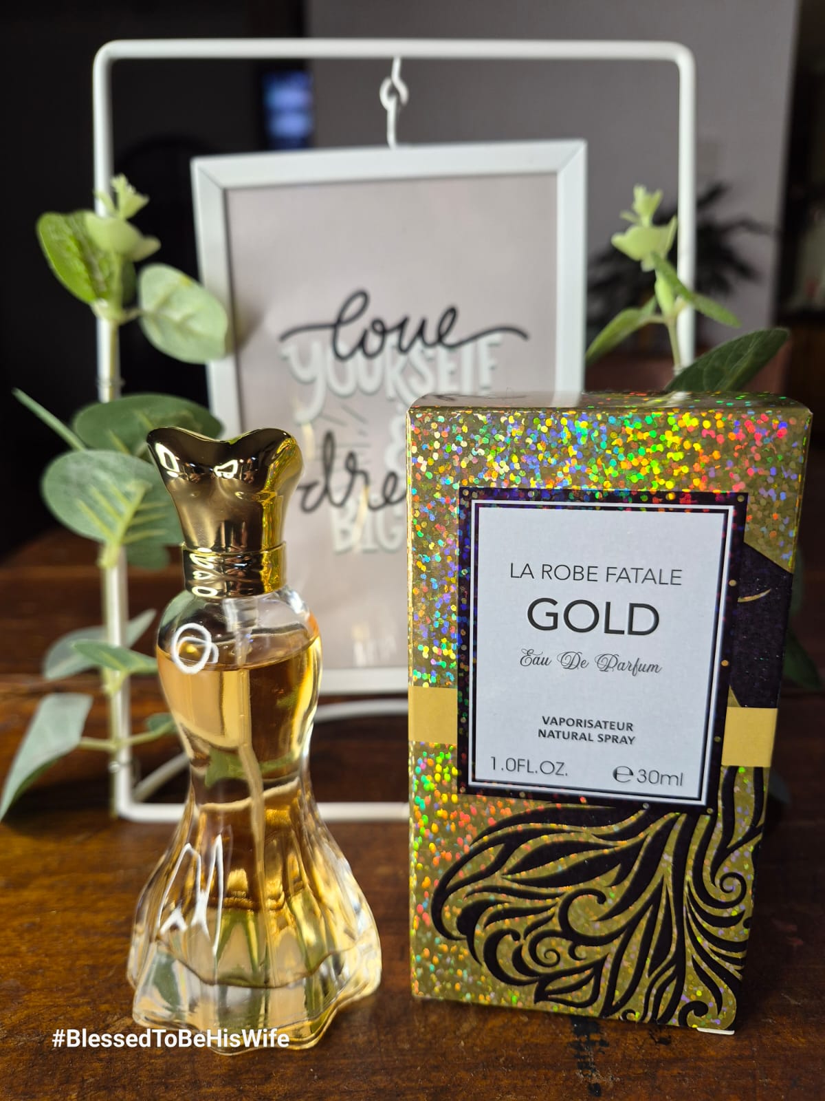 Red 61 - La Robe Fatale Gold - 30ml - Inspired by Gold Rush by Paris Hilton