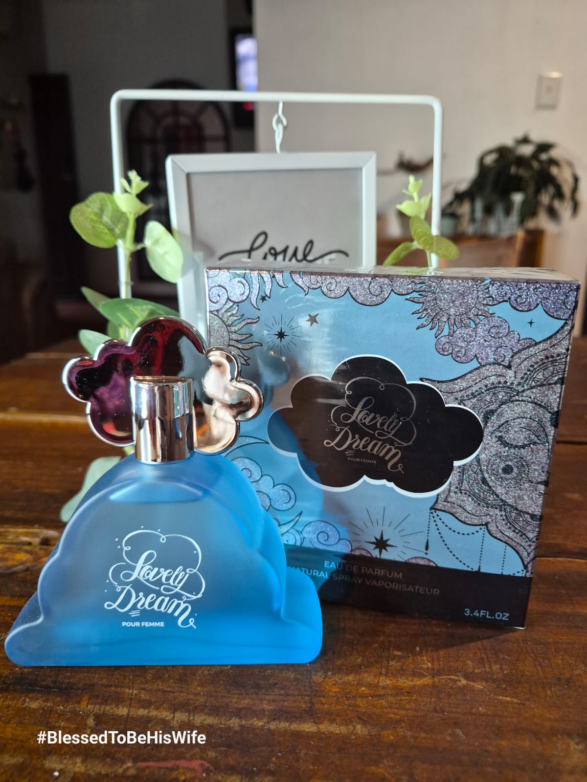 Red 40 - Lovely Dreams Blue- 100ml - Inspired by Ariana Grande